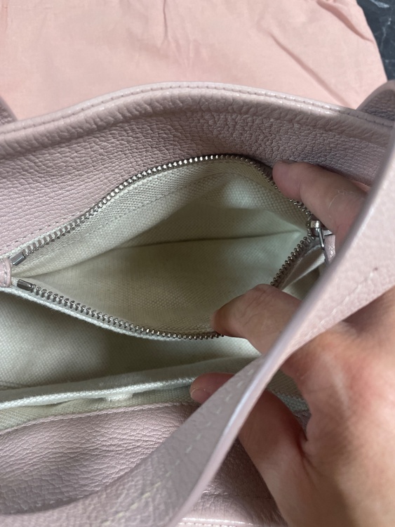 miu miuバック（ブランドバッグ）の商品画像 - 査定依頼日：2026年9月11日 - 最高査定価格：65,000円