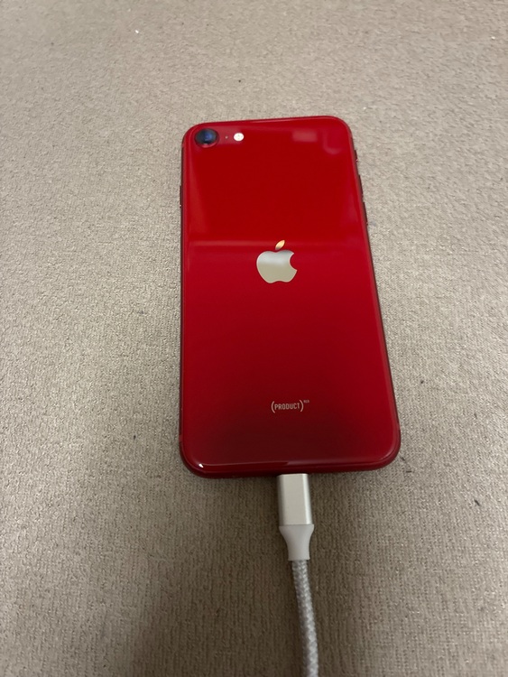 iPhoneSE（スマホ）の商品画像 - 査定依頼日：2025年8月30日 - 最高査定価格：40,000円