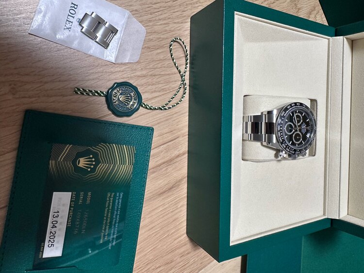 ロレックス デイトナ 126500LN（高級時計）の商品画像 - 査定依頼日：2025年4月17日 - 最高査定価格：4,000,000円