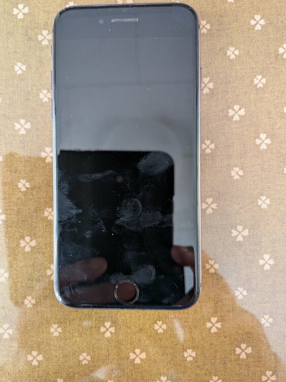 iPhone8（スマホ）の商品画像 - 査定依頼日：2026年1月28日 - 最高査定価格：3,000円