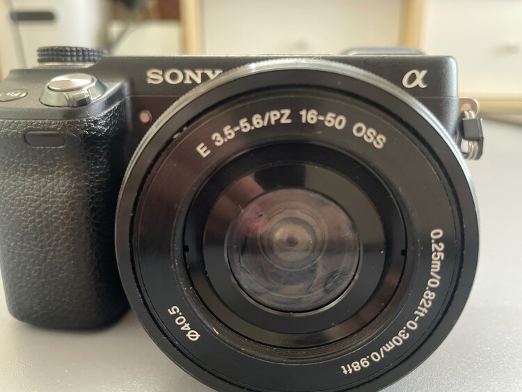 SONYα1650（カメラ）の商品画像 - 査定依頼日：2025年4月19日 - 最高査定価格：8,500円