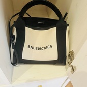 バレンシアガ  （ブランドバッグ）の商品画像 - 査定依頼日：2025年7月9日 - 最高査定価格：61,000円