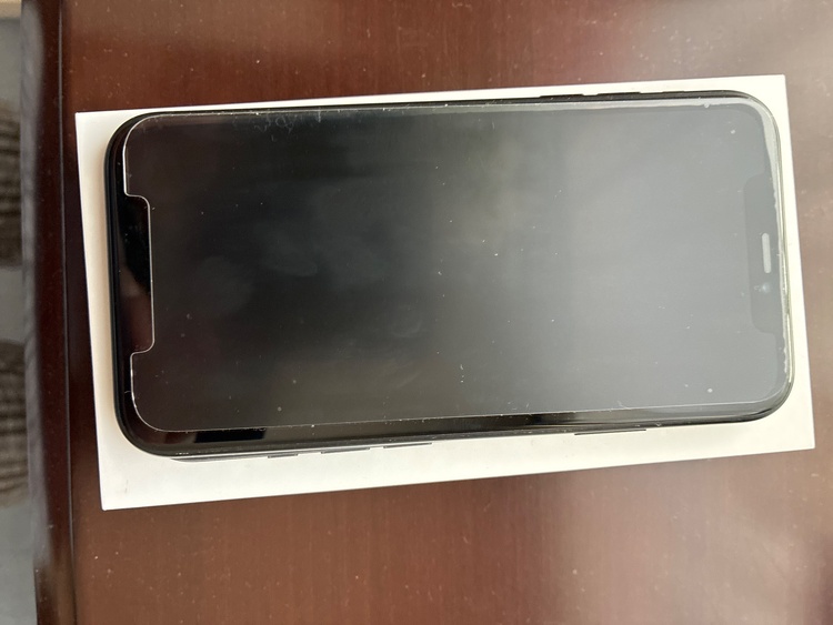 iPhone iPhoneXR 64GB au（スマホ）の商品画像 - 査定依頼日：2026年7月25日 - 最高査定価格：11,500円
