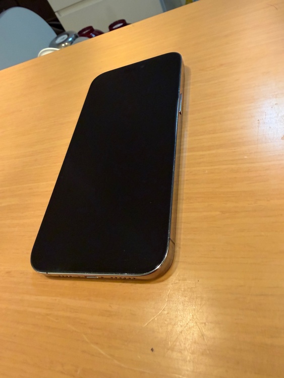 iPhone 14 Pro Max 256GB au（スマホ）の商品画像 - 査定依頼日：2026年1月23日 - 最高査定価格：81,000円