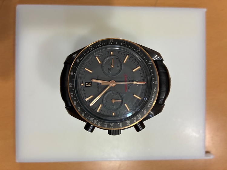 OMEGA　スピードマスター ダーク・サイド・ オブ・ザ・ムーン（高級時計）の商品画像 - 査定依頼日：2025年11月21日 - 最高査定価格：100,000円