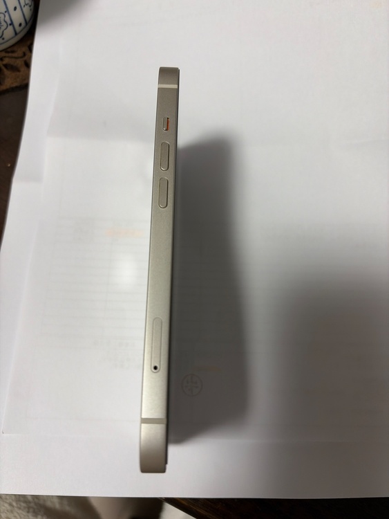 iPhone 13 128GB docomo（スマホ）の商品画像 - 査定依頼日：2026年4月4日 - 最高査定価格：28,000円