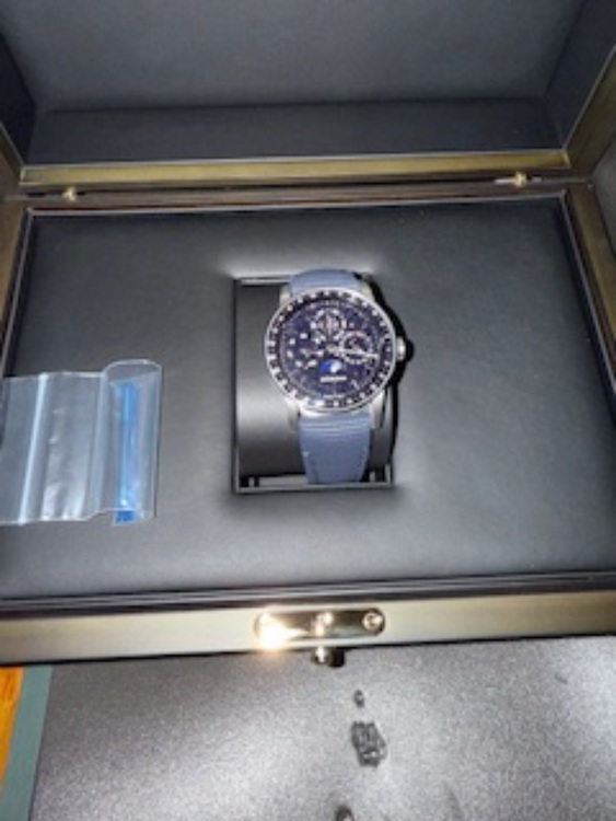 CODE,永久カレンダーアベンチュリン（高級時計）の商品画像 - 査定依頼日：2025年8月30日 - 最高査定価格：7,300,000円