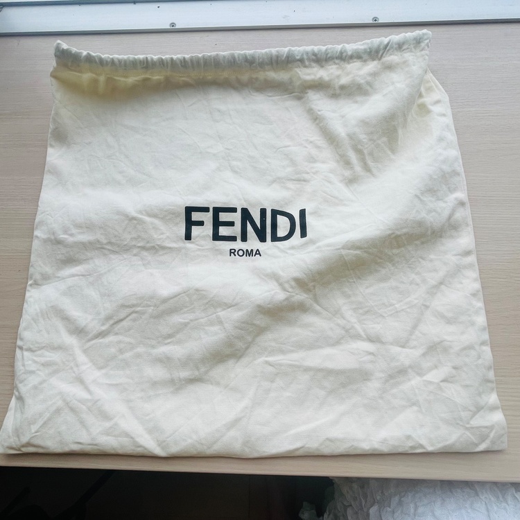 フェンディ（ブランドバッグ）の商品画像 - 査定依頼日：2026年9月18日 - 最高査定価格：150,000円