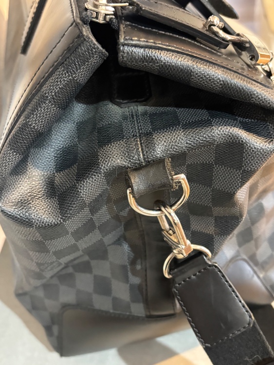 ダミエグラフィット　ネオグリニッジ（ブランドバッグ）の商品画像 - 査定依頼日：2026年2月15日 - 最高査定価格：170,000円