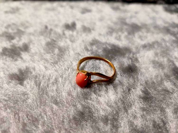 深海サンゴ　ミス珊瑚　リング　指輪（宝石）の商品画像 - 査定依頼日：2023年2月11日 - 最高査定価格：20,000円