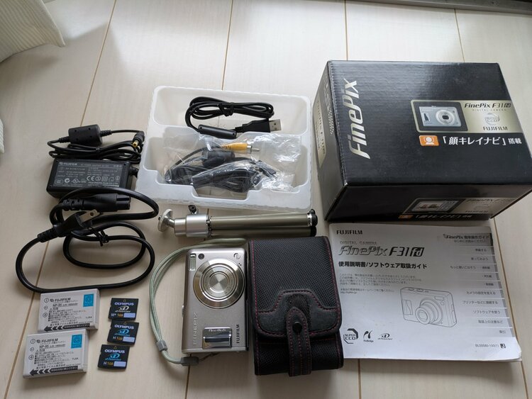 FinePix F31fd（カメラ）の商品画像 - 査定依頼日：2026年7月12日 - 最高査定価格：8,100円
