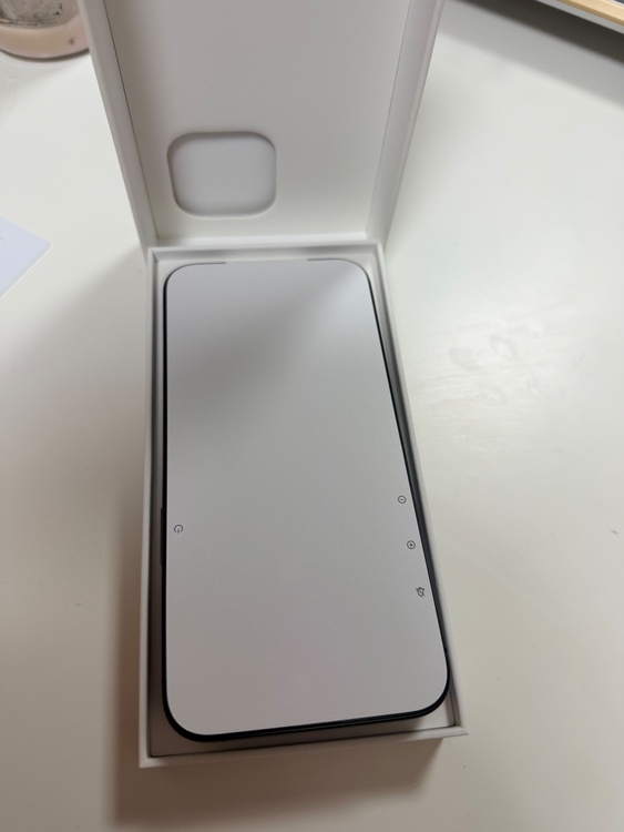 iPhone 15 Pro Max 1TB SIMフリー（スマホ）の商品画像 - 査定依頼日：2026年2月20日 - 最高査定価格：160,000円