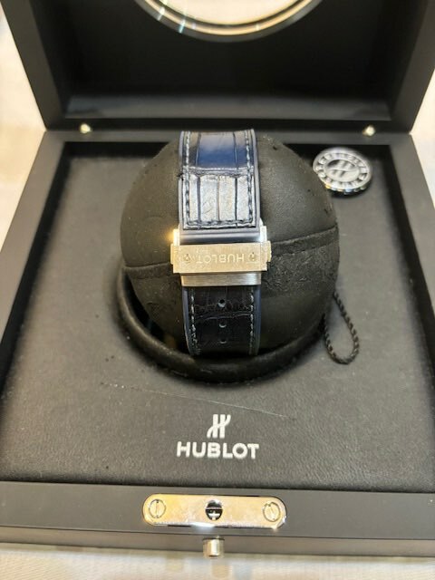 ウブロ クラシックフュージョン 521.NX.7170.Ｌ（高級時計）の商品画像 - 査定依頼日：2025年4月20日 - 最高査定価格：700,000円