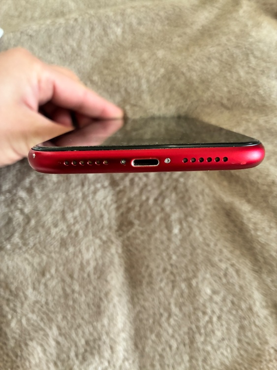 iPhoneXR RED（スマホ）の商品画像 - 査定依頼日：2026年4月2日 - 最高査定価格：14,000円