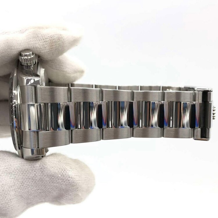 Rolex ロレックス　デイトナ　126500LN 黒　美品　国内正規品（高級時計）の商品画像 - 査定依頼日：2025年4月6日 - 最高査定価格：2,400,000円