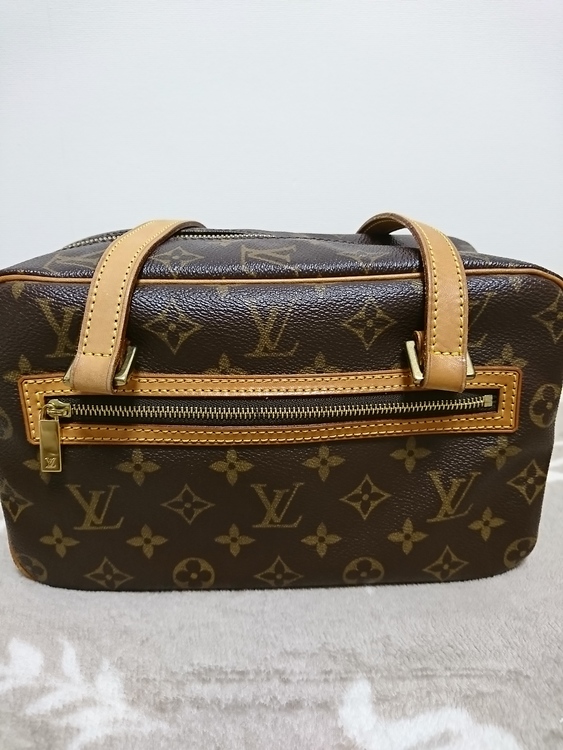 ルイヴィトンバッグ（ブランドバッグ）の商品画像 - 査定依頼日：2021年11月11日 - 最高査定価格：68,000円