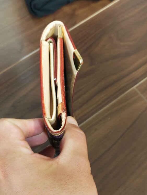 ルイヴィトン 財布（ブランド財布・小物）の商品画像 - 査定依頼日：2025年12月10日 - 最高査定価格：12,000円