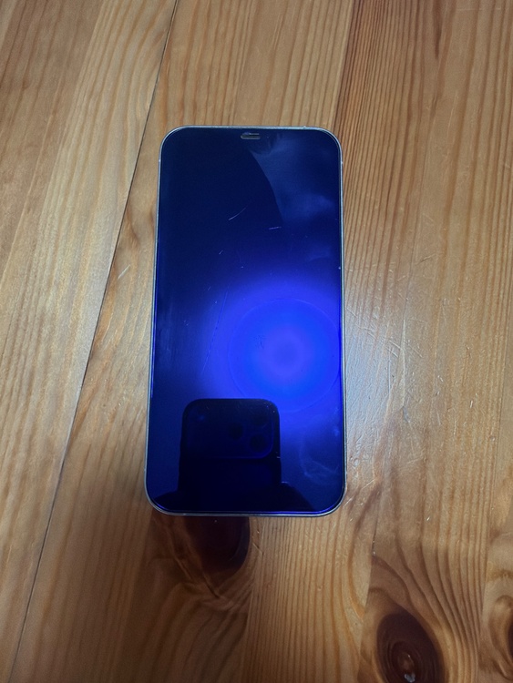 ホワイト（スマホ）の商品画像 - 査定依頼日：2026年2月14日 - 最高査定価格：47,000円