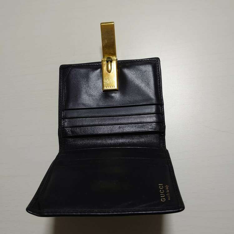 財布（ブランド財布・小物）の商品画像 - 査定依頼日：2025年1月25日 - 最高査定価格：1,000円