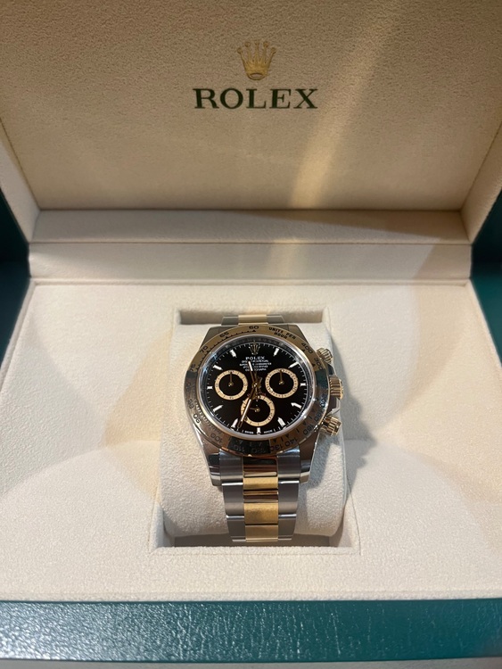 コスモグラフデイトナ（高級時計）の商品画像 - 査定依頼日：2025年8月30日 - 最高査定価格：4,000,000円