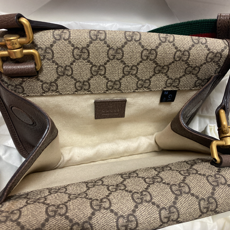 501050 9C2VT 8745（ブランドバッグ）の商品画像 - 査定依頼日：2021年10月6日 - 最高査定価格：110,000円