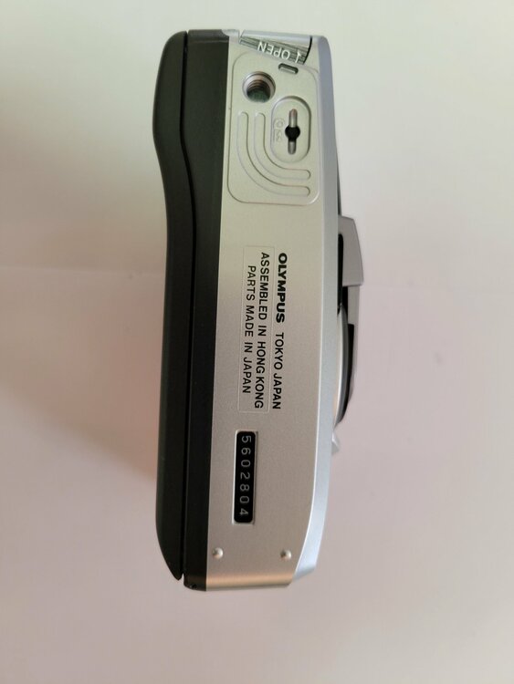 オリンパスOZ105R（カメラ）の商品画像 - 査定依頼日：2026年1月12日 - 最高査定価格：2,000円