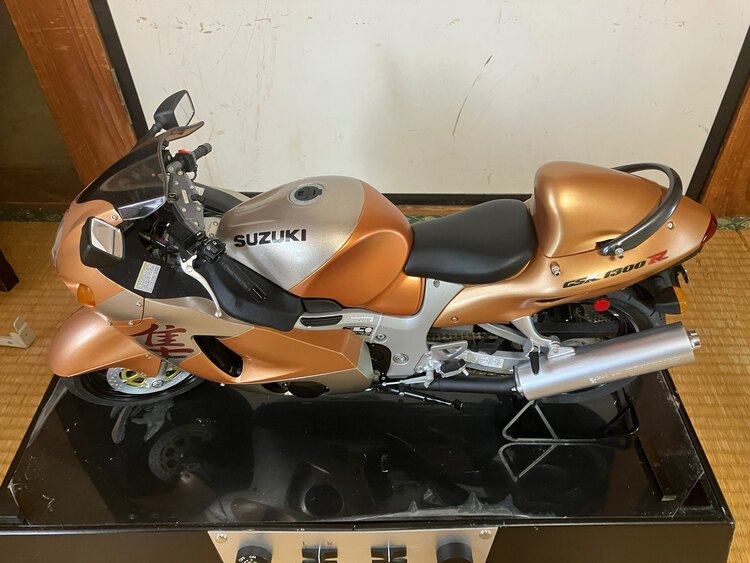 ディアゴスティーニ1/4スズキGSX1300R（フィギュア・プラモデル）の商品画像 - 査定依頼日：2025年6月1日 - 最高査定価格：30,000円