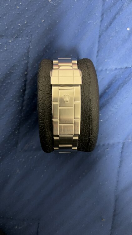 16610LV（高級時計）の商品画像 - 査定依頼日：2025年4月6日 - 最高査定価格：2,380,000円