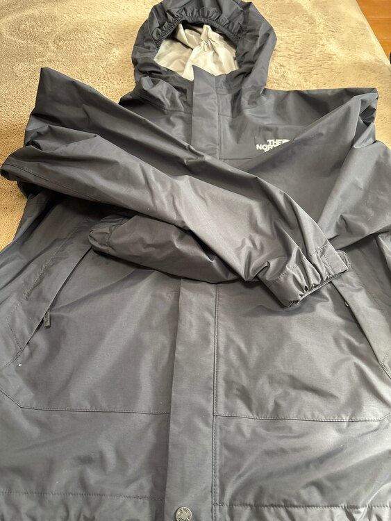 ノースフェイス（古着・ファッション）の商品画像 - 査定依頼日：2025年1月24日 - 最高査定価格：3,000円