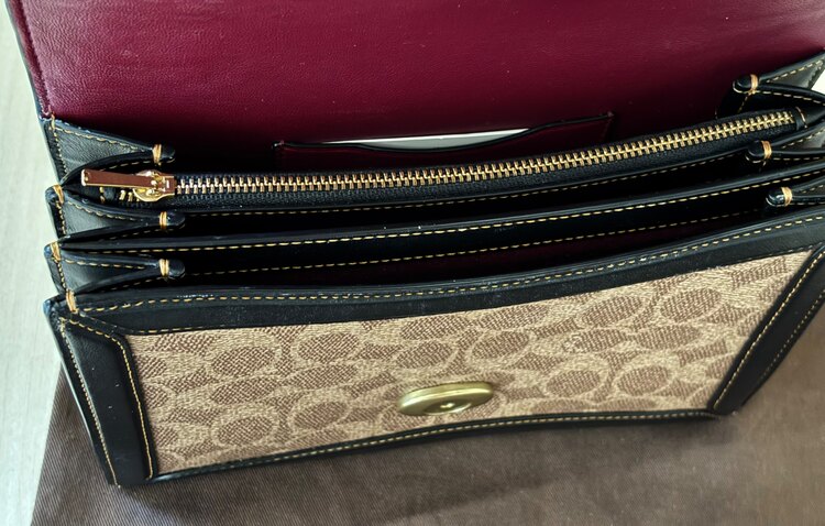 その他 コーチ （ブランドバッグ）の商品画像 - 査定依頼日：2025年4月21日 - 最高査定価格：15,000円