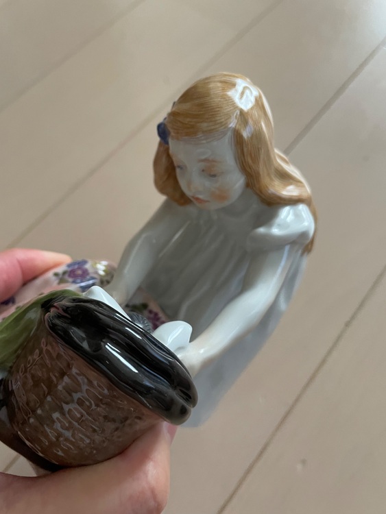 マイセンヘンチェル子供シリーズ（美術品・骨董品）の商品画像 - 査定依頼日：2025年10月3日 - 最高査定価格：24,000円