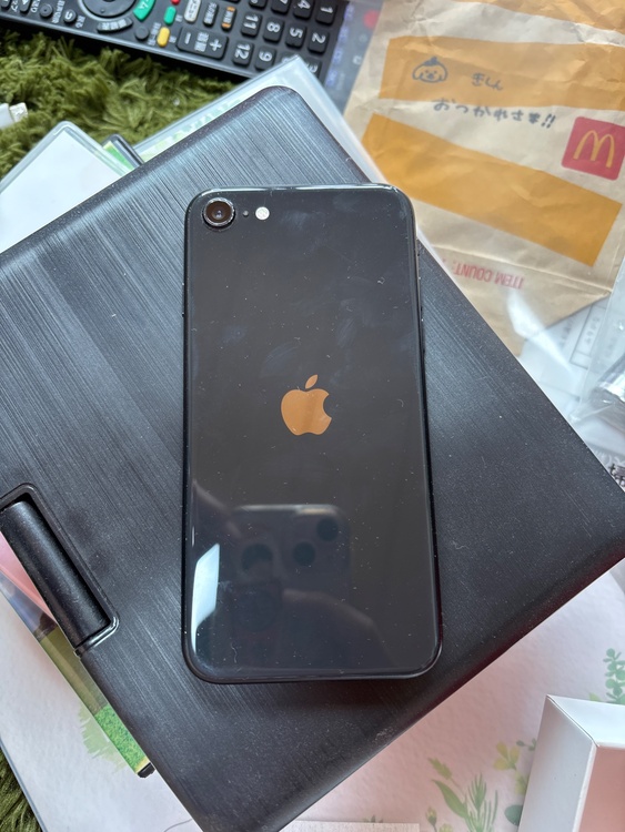iPhone SE (第 2 世代) 64GB docomo（スマホ）の商品画像 - 査定依頼日：2026年3月29日 - 最高査定価格：9,000円
