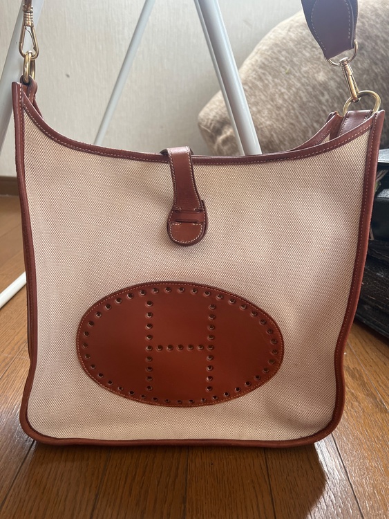 エブリン（ブランドバッグ）の商品画像 - 査定依頼日：2026年1月28日 - 最高査定価格：200,000円