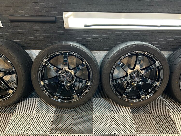 ENKEI PF07 SBK（カー用品）の商品画像 - 査定依頼日：2025年3月28日 - 最高査定価格：12,000円