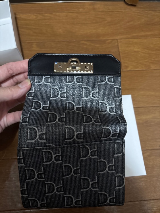 ピンキー&ダイアン（ブランド財布・小物）の商品画像 - 査定依頼日：2025年9月29日 - 最高査定価格：100,000円