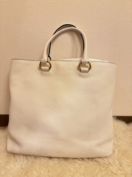 プラダ  （ブランドバッグ）の商品画像 - 査定依頼日：2025年6月9日 - 最高査定価格：75,000円