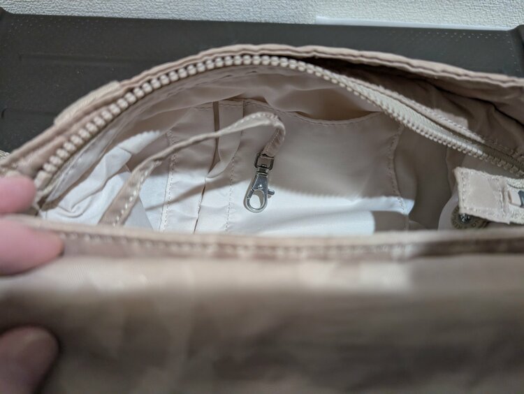 KIPLING ショルダーバッグ（ブランドバッグ）の商品画像 - 査定依頼日：2026年1月13日 - 最高査定価格：1,000円