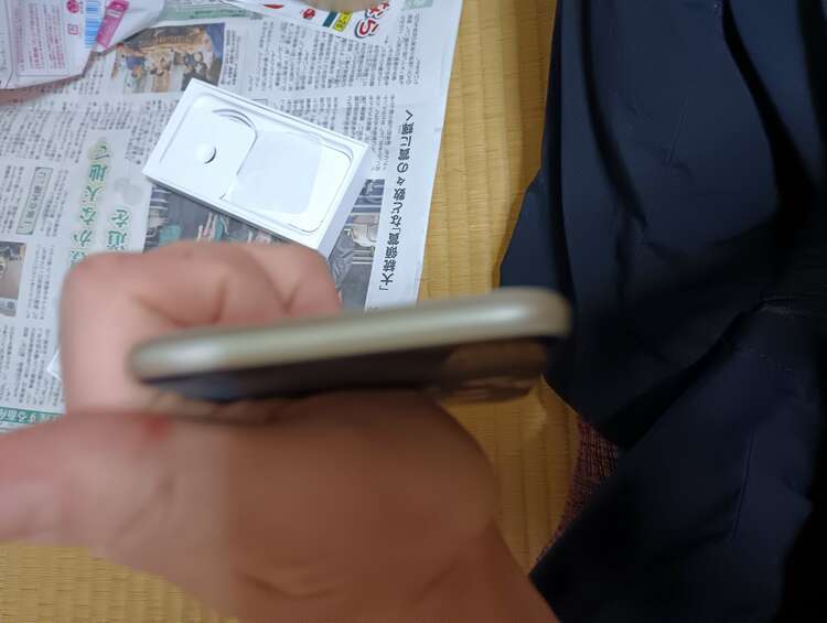 iPhonese3（スマホ）の商品画像 - 査定依頼日：2025年2月2日 - 最高査定価格：27,000円