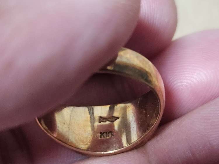 K18のメガネフレーム1、指輪2 、鼻あて2、タイピン1（金・貴金属）の商品画像 - 査定依頼日：2023年10月16日 - 最高査定価格：220,000円