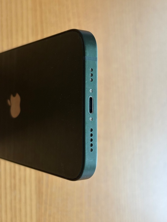 iPhone 13 128GB SIMフリー（スマホ）の商品画像 - 査定依頼日：2026年4月30日 - 最高査定価格：36,000円