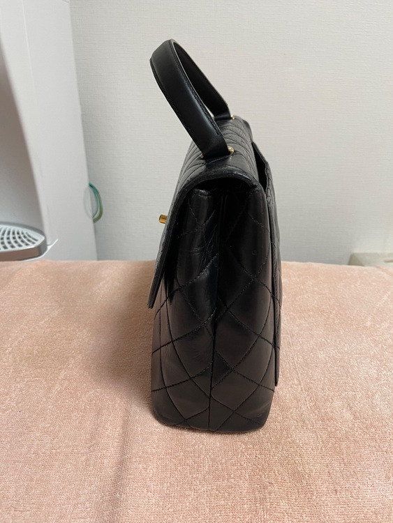 マトラッセ　ハンドバック　黒（ブランドバッグ）の商品画像 - 査定依頼日：2025年7月28日 - 最高査定価格：350,000円