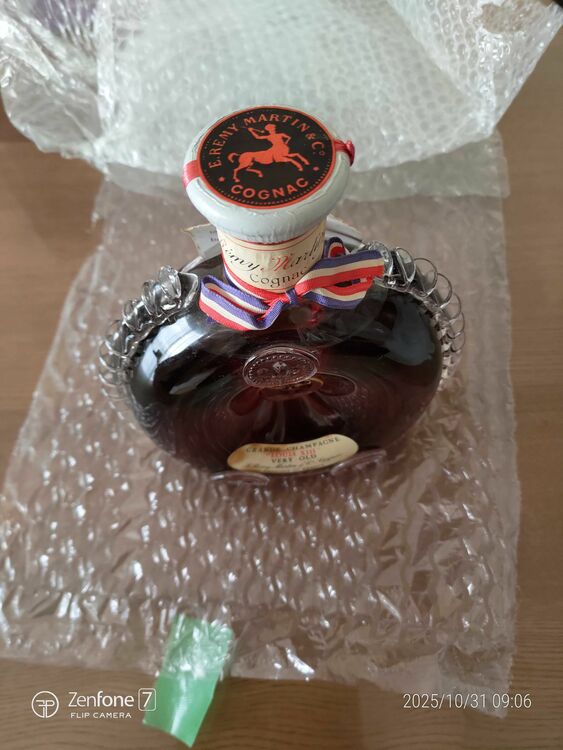 very old（お酒）の商品画像 - 査定依頼日：2025年10月31日 - 最高査定価格：90,000円