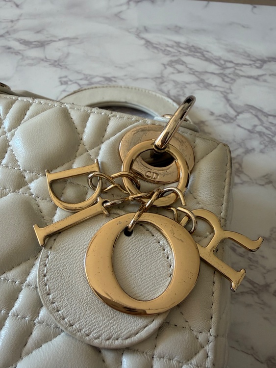Lady Dior ミニ（ブランドバッグ）の商品画像 - 査定依頼日：2026年10月19日 - 最高査定価格：130,000円