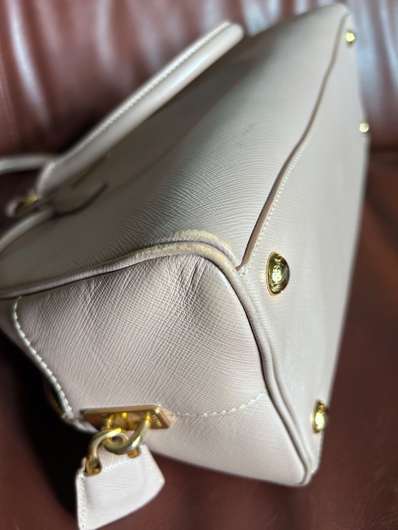 プラダ  （ブランドバッグ）の商品画像 - 査定依頼日：2025年11月10日 - 最高査定価格：60,000円