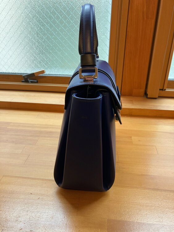 ブルガリバッグ  （ブランドバッグ）の商品画像 - 査定依頼日：2025年5月24日 - 最高査定価格：70,000円