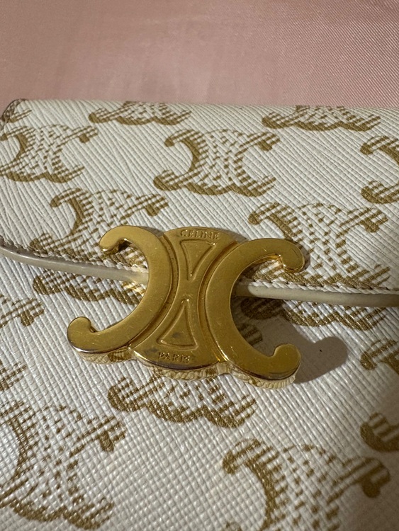 セリーヌ  （ブランドバッグ）の商品画像 - 査定依頼日：2025年6月23日 - 最高査定価格：31,000円