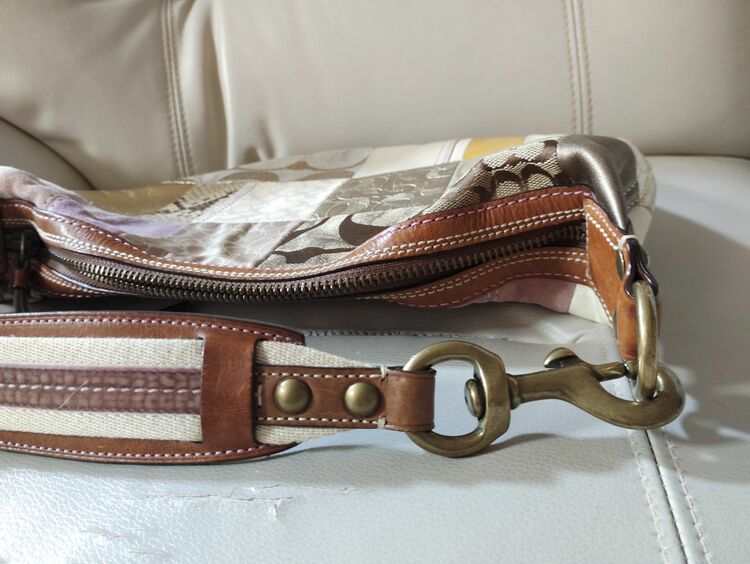 コーチショルダーバッグ（ブランドバッグ）の商品画像 - 査定依頼日：2025年9月4日 - 最高査定価格：3,000円