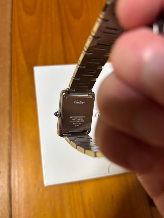 カルティエ タンク W520001（高級時計）の商品画像 - 査定依頼日：2025年8月30日 - 最高査定価格：380,000円