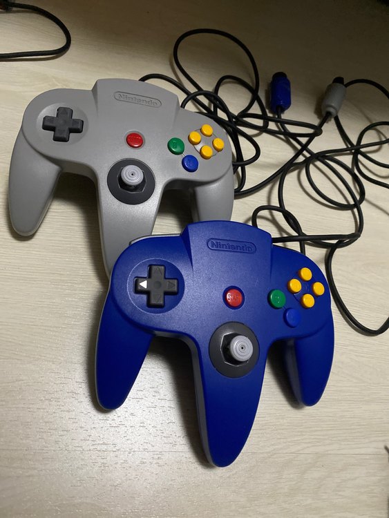 ニンテンドー 64（ゲーム機本体・ゲームソフト）の商品画像 - 査定依頼日：2022年12月22日 - 最高査定価格：5,000円