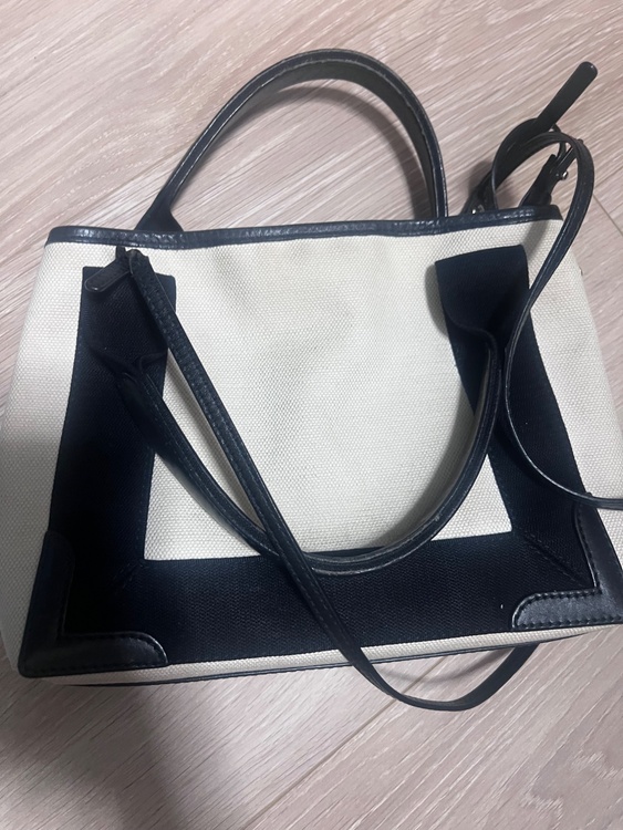 バレンシアガ  （ブランドバッグ）の商品画像 - 査定依頼日：2026年1月22日 - 最高査定価格：45,000円